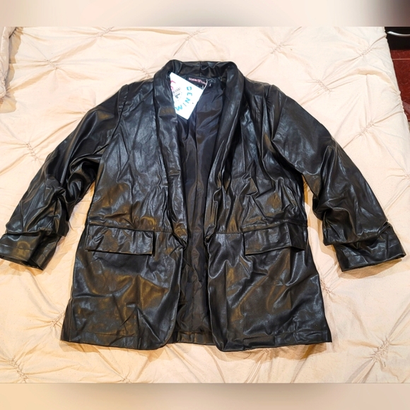 New faux leather blazer - Picture 1 of 4